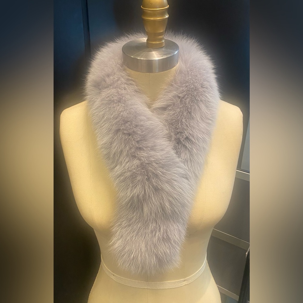 Genuine Fox Fur Scarf gray color. Fancy and Elegant Scarf/Collar.